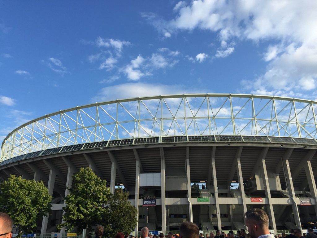 Das aktuelle Bild hat keinen Alternativtext. Der Dateiname ist: from-the-outside.jpg