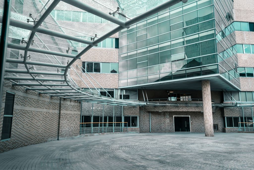 Das aktuelle Bild hat keinen Alternativtext. Der Dateiname ist: urban-traffic-2026-01-09-08-14-39-utc-scaled.jpg